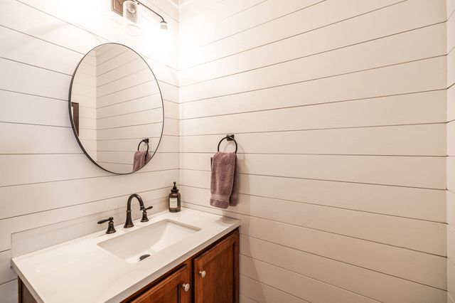 1077 Avery Trace Cir, Hendersonville, TN 37075