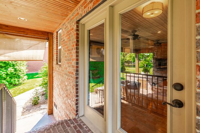 1077 Avery Trace Cir, Hendersonville, TN 37075