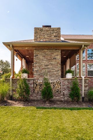 1077 Avery Trace Cir, Hendersonville, TN 37075