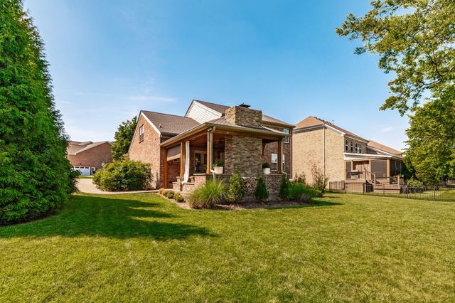 1077 Avery Trace Cir, Hendersonville, TN 37075