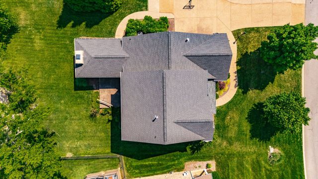 1077 Avery Trace Cir, Hendersonville, TN 37075