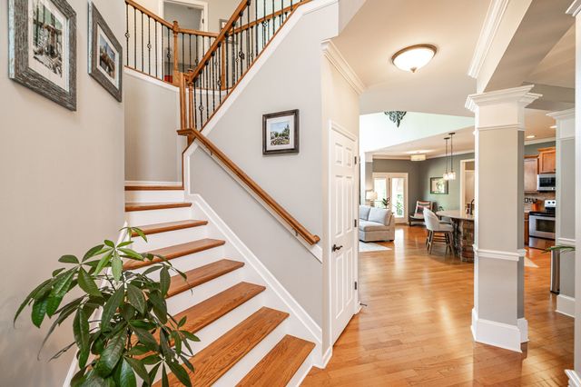 1077 Avery Trace Cir, Hendersonville, TN 37075