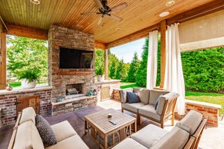 1077 Avery Trace Cir, Hendersonville, TN 37075