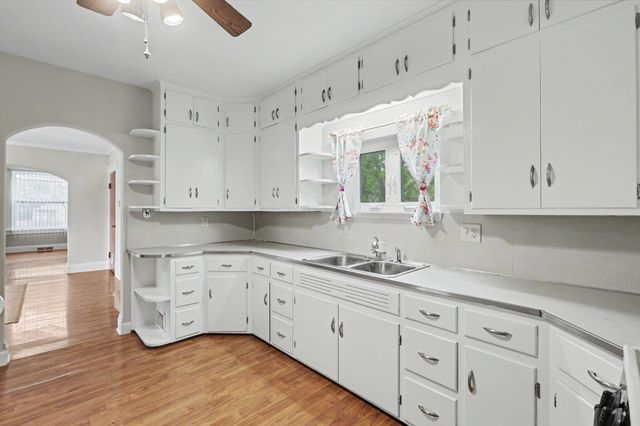 2255 Harrisburg Pike, Grove City, OH 43123
