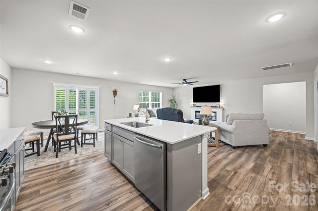 1183 Blackburn Circle 148, Edgemoor, SC 29712