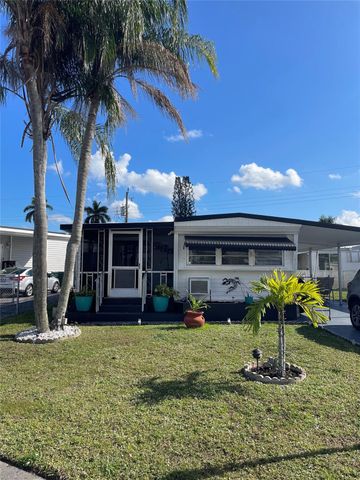 8610 SW 18th Ct, Davie, FL 33324