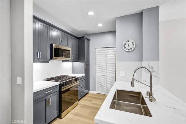 2368 Scholarship, Irvine, CA 92612