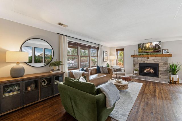 315 Juneau Lane N, Plymouth, MN 55447