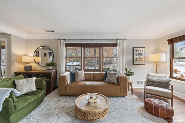 315 Juneau Lane N, Plymouth, MN 55447