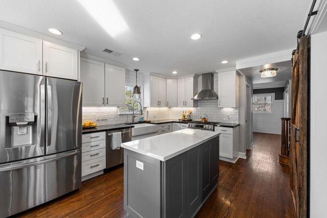 315 Juneau Lane N, Plymouth, MN 55447