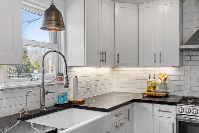 315 Juneau Lane N, Plymouth, MN 55447