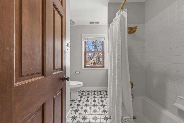 315 Juneau Lane N, Plymouth, MN 55447