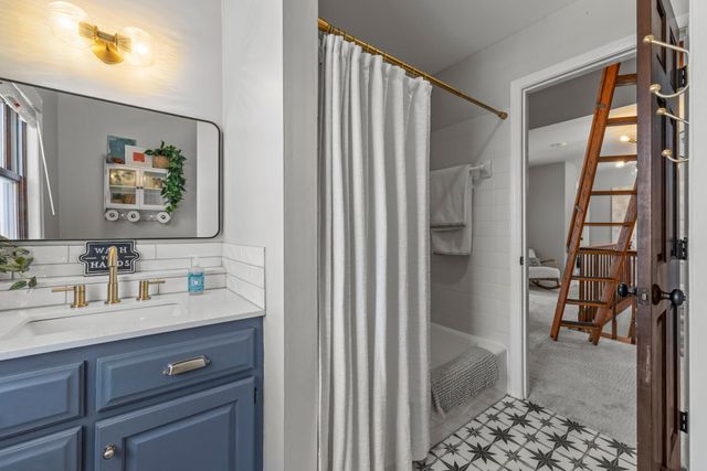 315 Juneau Lane N, Plymouth, MN 55447