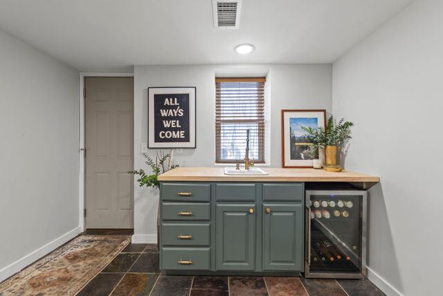 315 Juneau Lane N, Plymouth, MN 55447