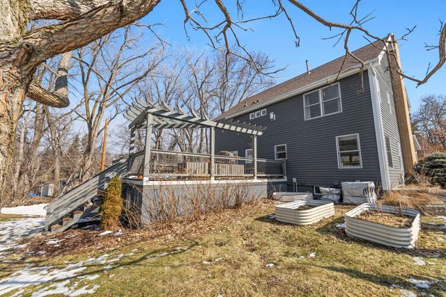 315 Juneau Lane N, Plymouth, MN 55447