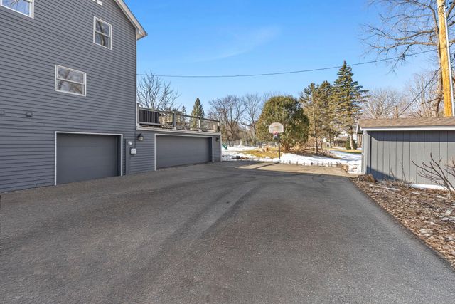 315 Juneau Lane N, Plymouth, MN 55447