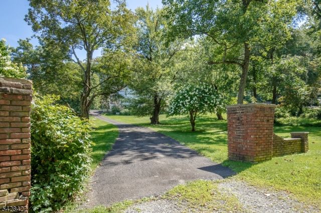 270 Mendham Rd, Bernardsville Boro, NJ 07924