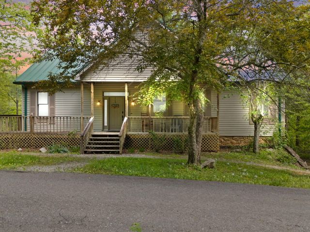 74 Clover Leaf Circle, Burnside, KY 42519