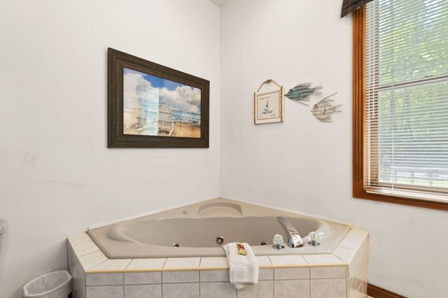 74 Clover Leaf Circle, Burnside, KY 42519