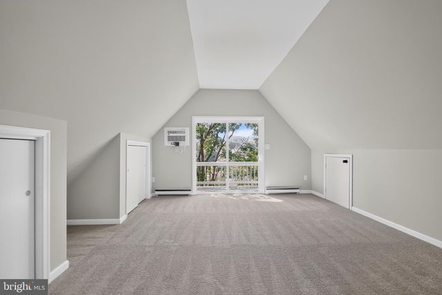233 SUNSET CIR, Cross Junction, VA 22625