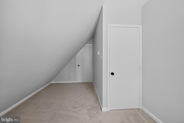 233 SUNSET CIR, Cross Junction, VA 22625
