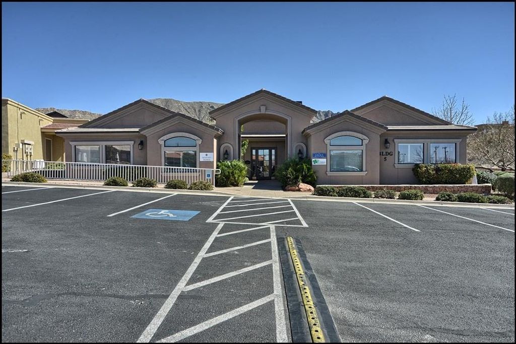 5915 Silver Springs Drive 5, El Paso, TX 79912