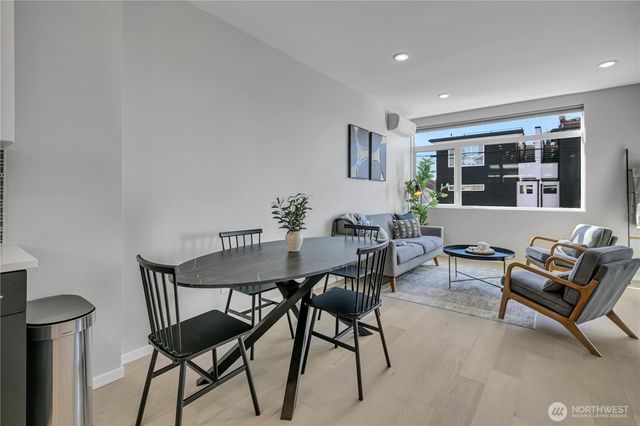 5917 B California Avenue SW, Seattle, WA 98136