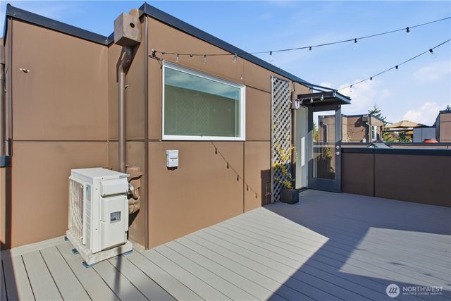 5917 B California Avenue SW, Seattle, WA 98136