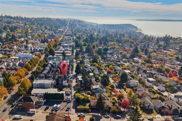 5917 B California Avenue SW, Seattle, WA 98136