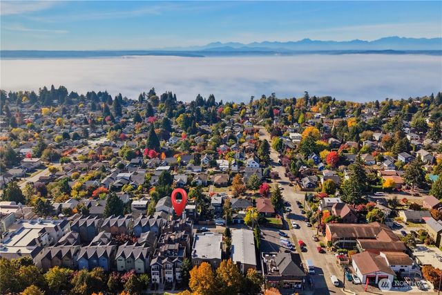 5917 B California Avenue SW, Seattle, WA 98136