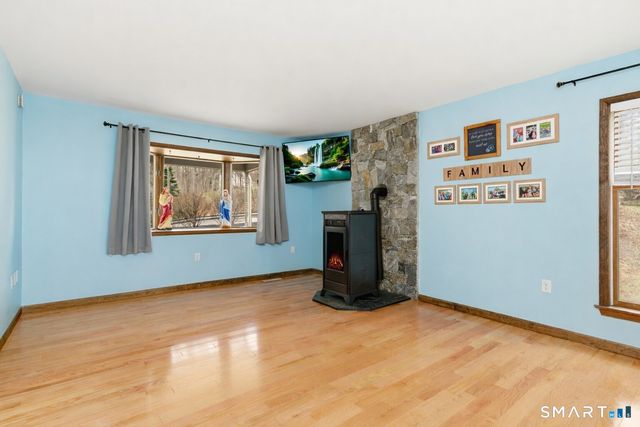 16 Lasky Road, Beacon Falls, CT 06403