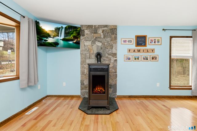 16 Lasky Road, Beacon Falls, CT 06403