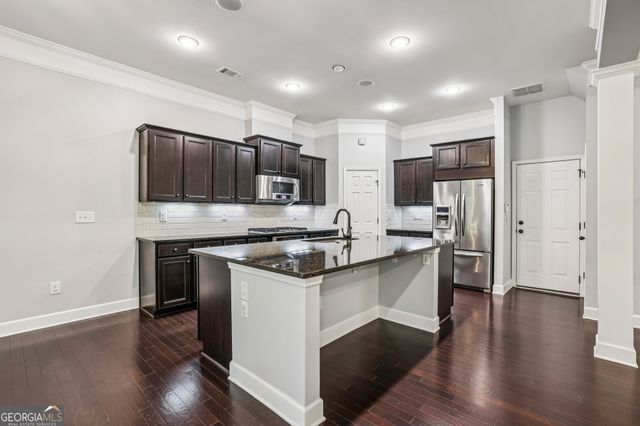 127 Barkley Lane, Sandy Springs, GA 30328