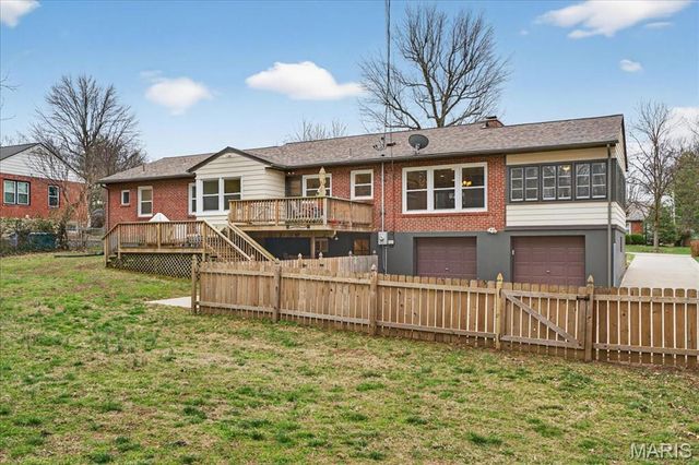 61 Tealwood Drive, Creve Coeur, MO 63141