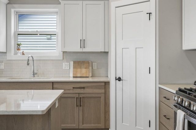 2016 Besra Drive, Verona, WI 53593