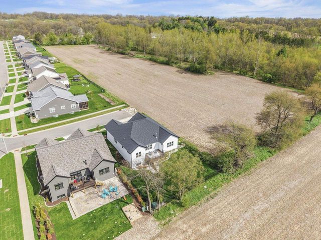 2016 Besra Drive, Verona, WI 53593