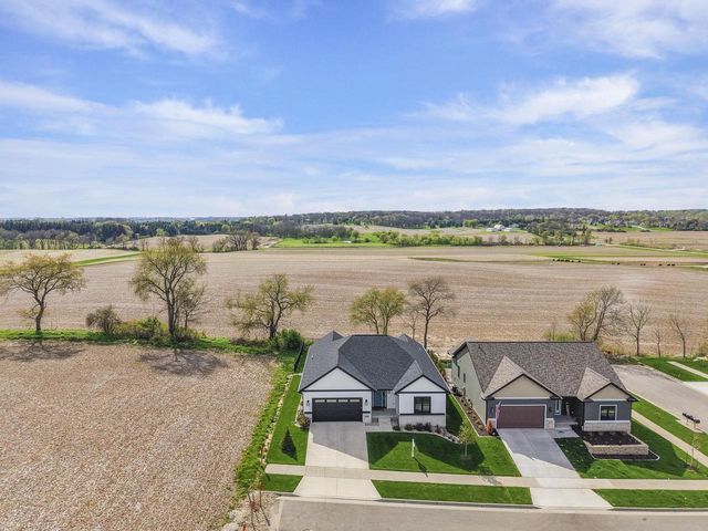 2016 Besra Drive, Verona, WI 53593