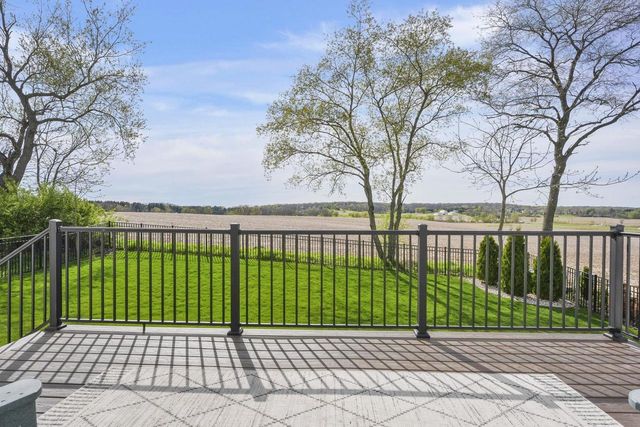 2016 Besra Drive, Verona, WI 53593