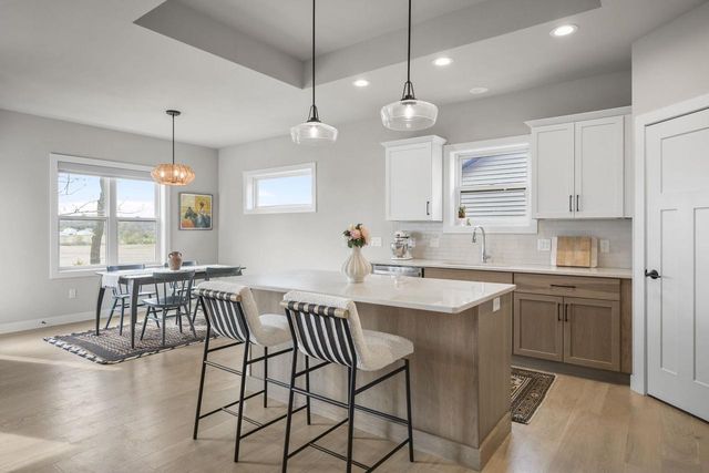2016 Besra Drive, Verona, WI 53593