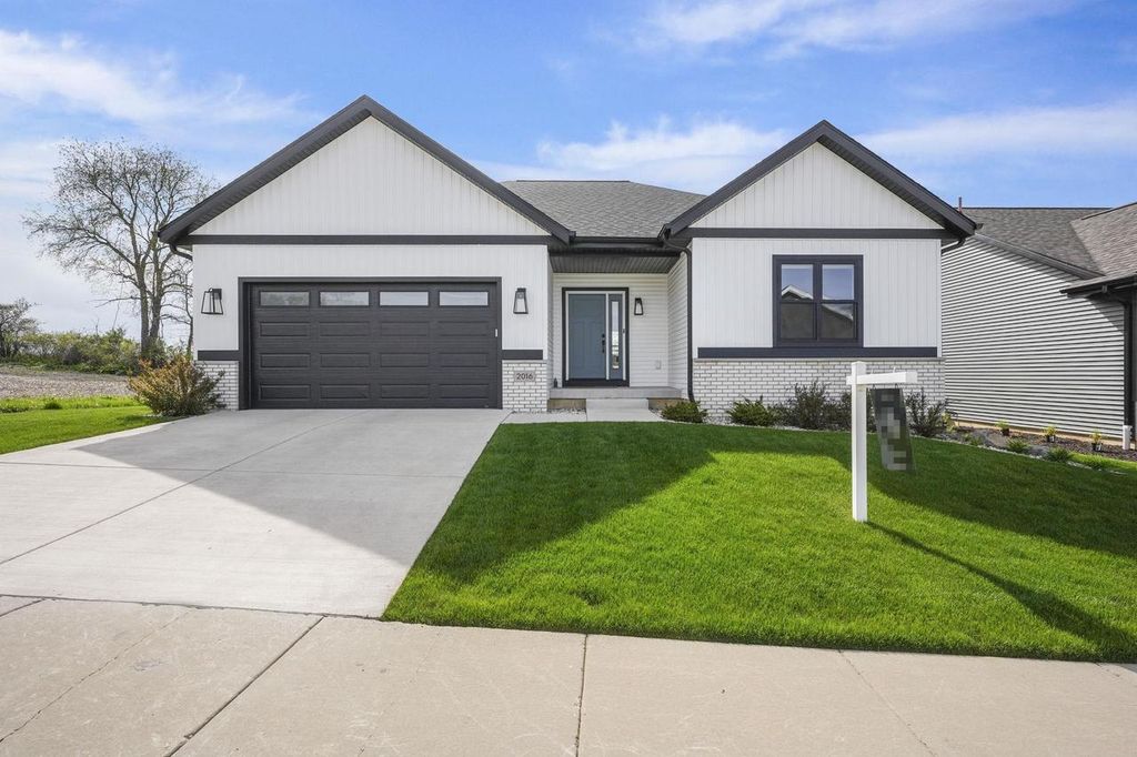 2016 Besra Drive, Verona, WI 53593