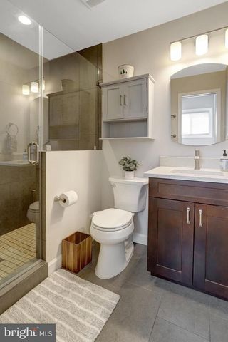 6728 SWARTHMORE DR, Alexandria, VA 22307