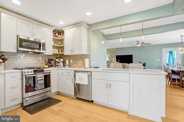 6728 SWARTHMORE DR, Alexandria, VA 22307