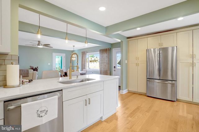 6728 SWARTHMORE DR, Alexandria, VA 22307