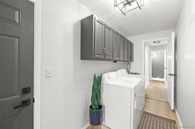 35034 Munger Street, Livonia, MI 48154