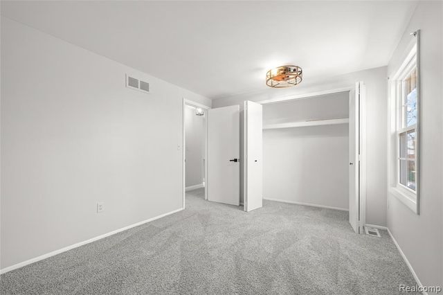 35034 Munger Street, Livonia, MI 48154