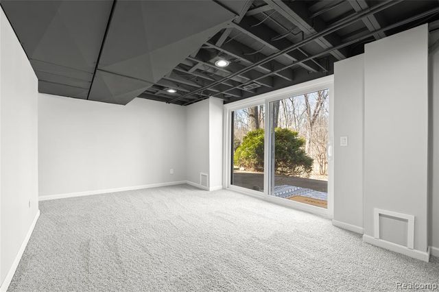 35034 Munger Street, Livonia, MI 48154