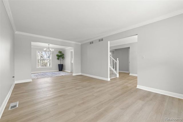 35034 Munger Street, Livonia, MI 48154