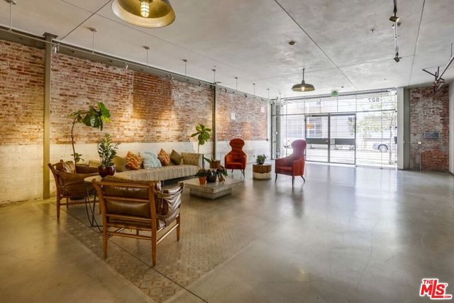 527 Molino Street 310, Los Angeles, CA 90013