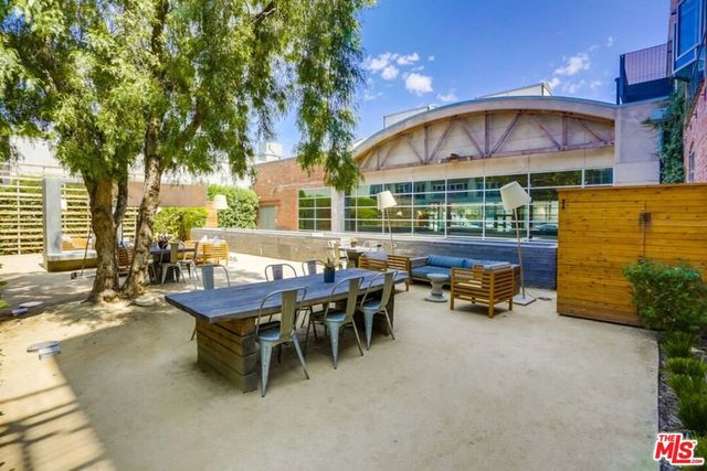 527 Molino Street 310, Los Angeles, CA 90013