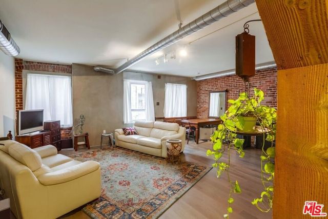 527 Molino Street 310, Los Angeles, CA 90013